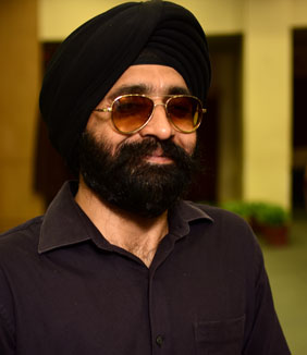 Dr. Avneet Singh